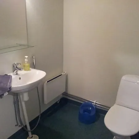 Feriehus Vindsvaning I Harrstroem